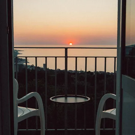 Bellaria Bed & Breakfast 3*